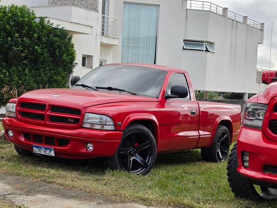 DODGE DAKOTA 5.2 R/T 4X2 CS V8 16V GASOLINA 2P AUTOMÁTICO DODGE DAKOTA 5.2 R/T 4X2 CS V8 16V GASOLINA 2P AUTOMÁTICO
